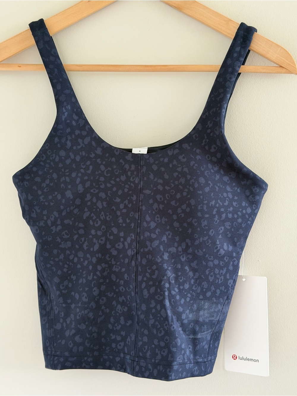 NWT Lululemon Glow Up Tank Womens Size 6 Navy Leopard Print Shelf Bra Top Gym